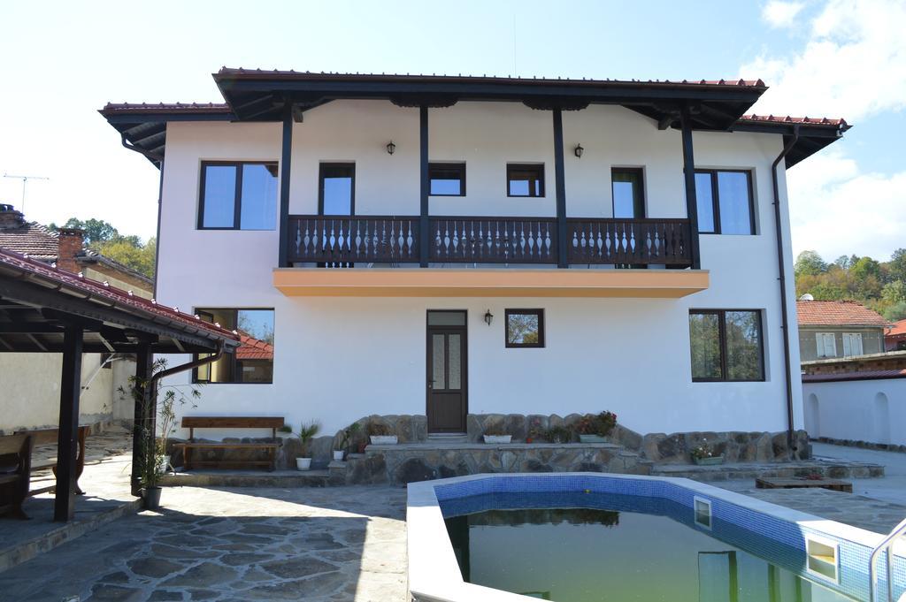 De-Yan Guest House Oreshak  Buitenkant foto